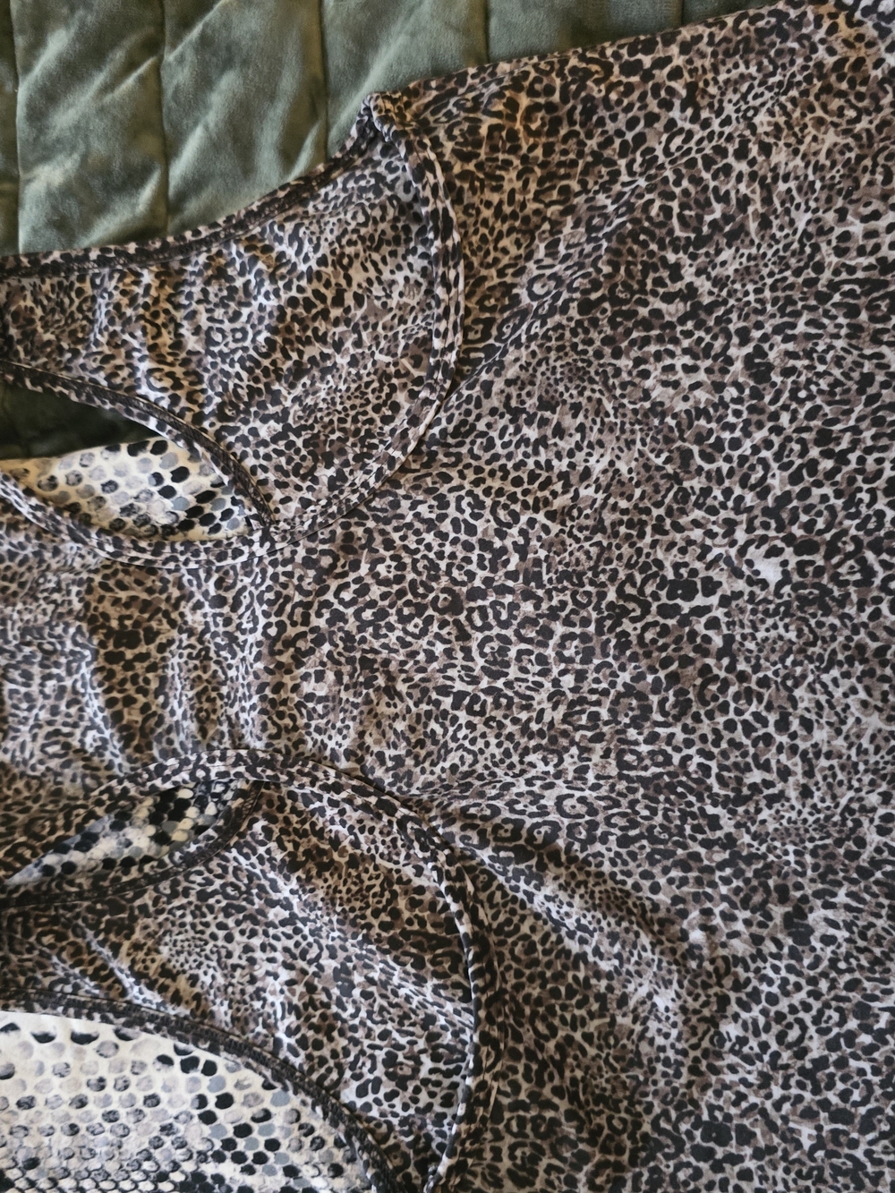(Set Of 4) Leopard, Snake Print & Olive Tie Dye Racerback Cropped Tanks - Picture 10 of 14